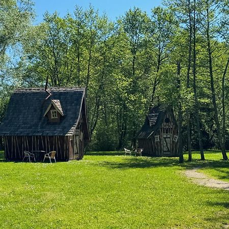 Les Lodges Du Lac Saint-Alban-de-Montbel Luaran gambar