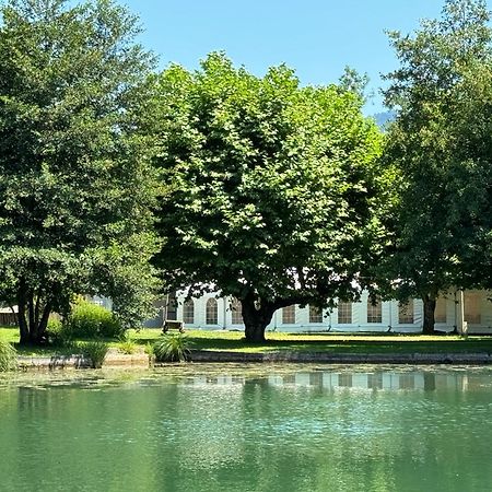 Les Lodges Du Lac Saint-Alban-de-Montbel Luaran gambar