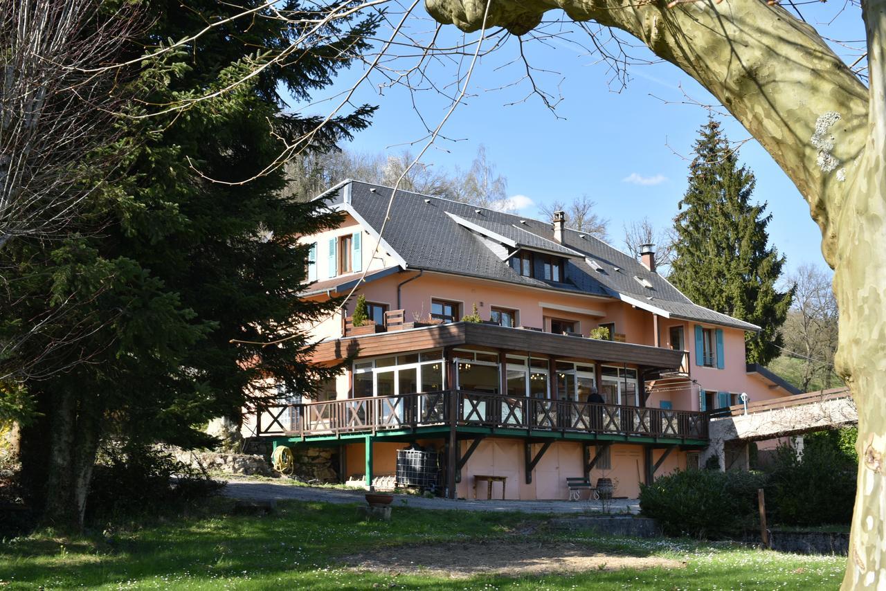 Les Lodges Du Lac Saint-Alban-de-Montbel Luaran gambar