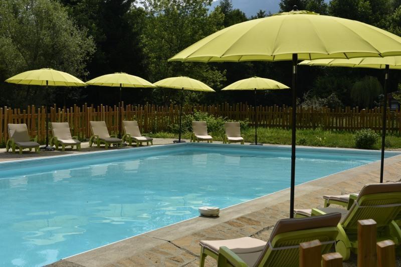 Les Lodges Du Lac Saint-Alban-de-Montbel Luaran gambar