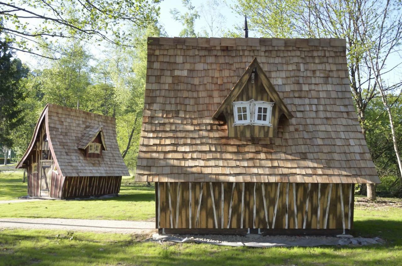 Les Lodges Du Lac Saint-Alban-de-Montbel Luaran gambar