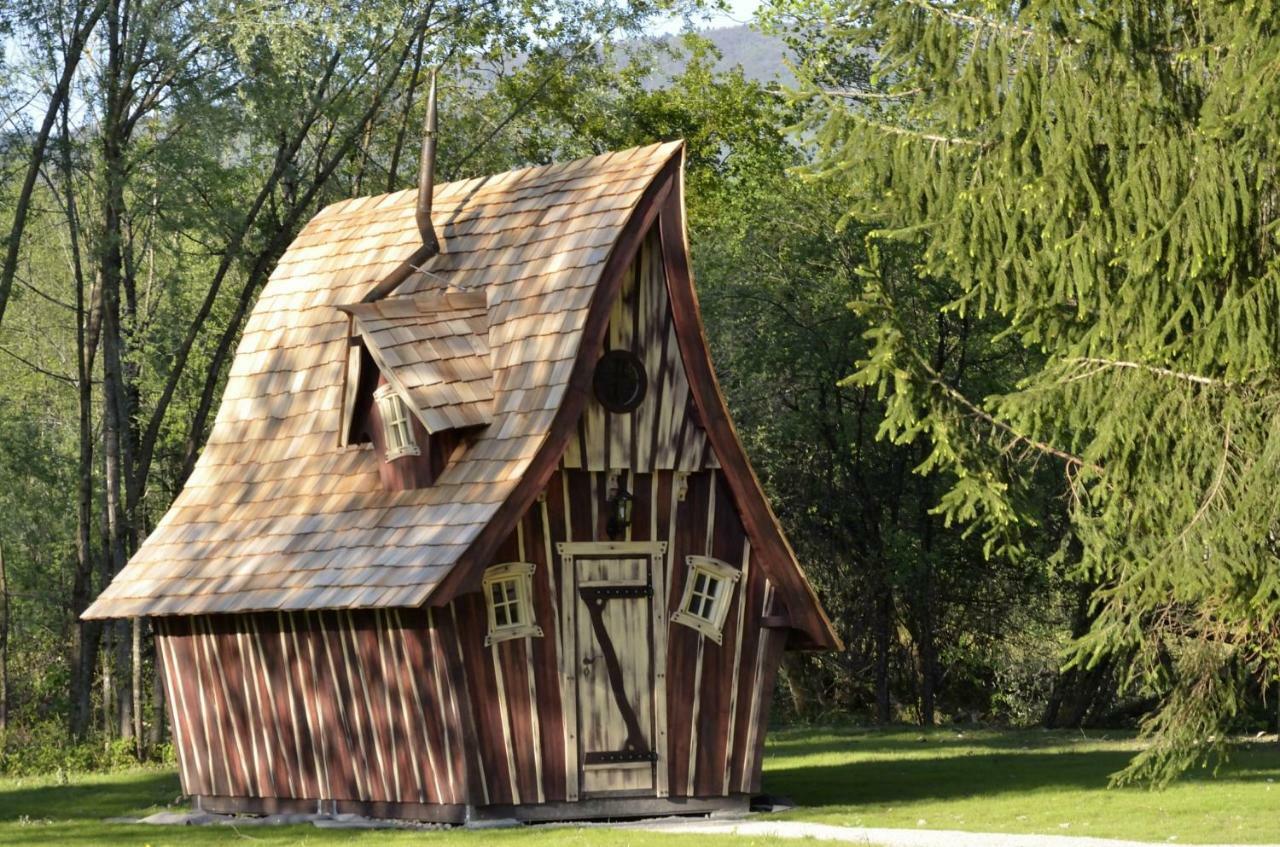 Les Lodges Du Lac Saint-Alban-de-Montbel Luaran gambar