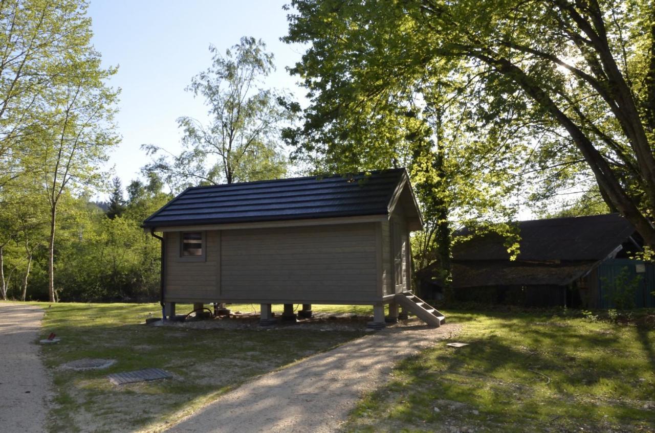 Les Lodges Du Lac Saint-Alban-de-Montbel Luaran gambar