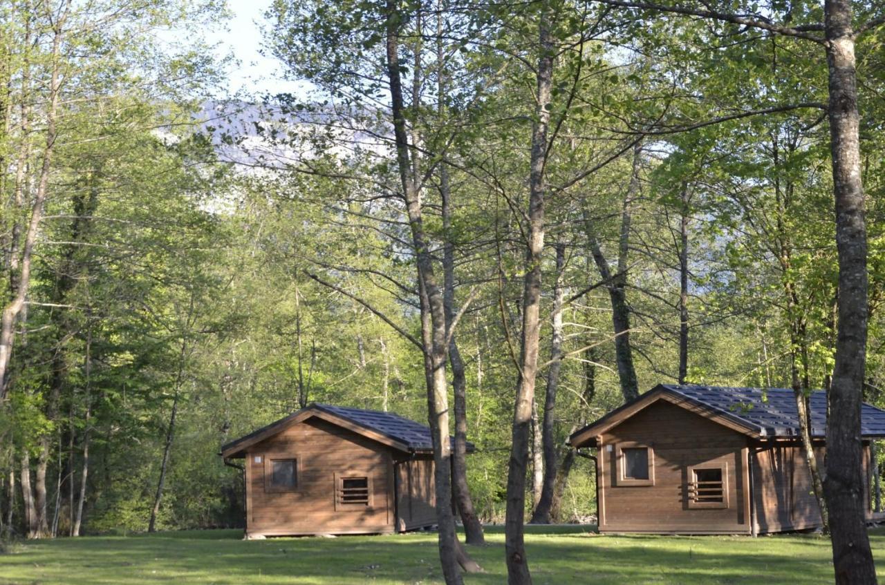 Les Lodges Du Lac Saint-Alban-de-Montbel Luaran gambar